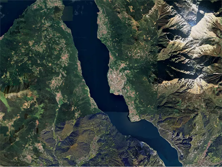 Immagine 12 di Negozio in vendita  in Via Dante Alighieri a Mandello Del Lario