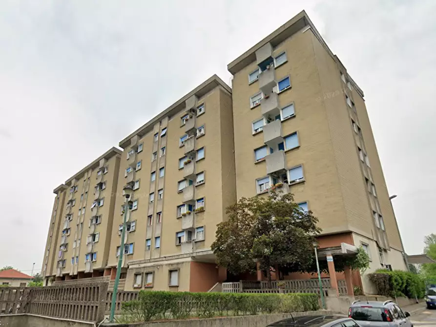 Immagine 15 di Appartamento in vendita  in Via Cinque Giornate a Solaro