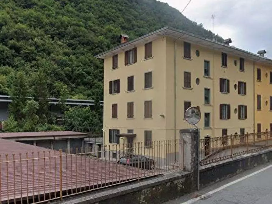 Immagine 13 di Appartamento in vendita  in Via Cinque Martiri a Vertova