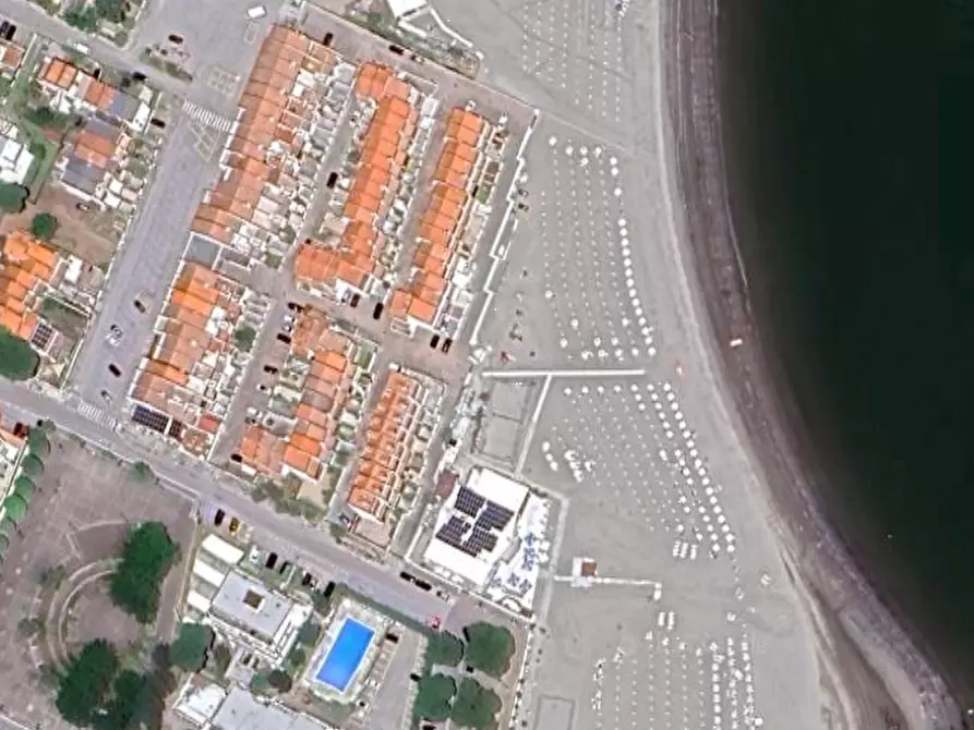 Immagine 26 di Appartamento in vendita  in Viale polonia  a Comacchio