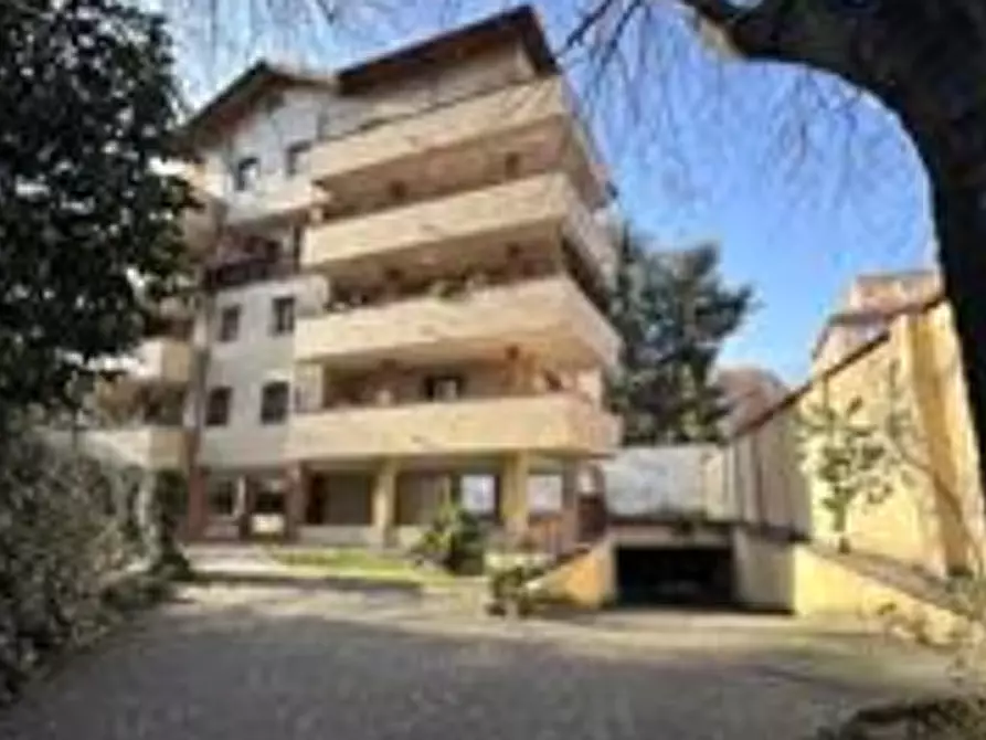 Immagine 2 di Garage in vendita  in Viale Antonio Gramsci a Sesto San Giovanni