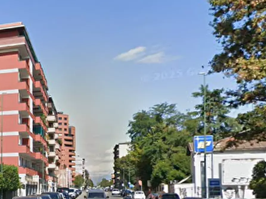 Immagine 8 di Garage in vendita  in Viale Antonio Gramsci a Sesto San Giovanni