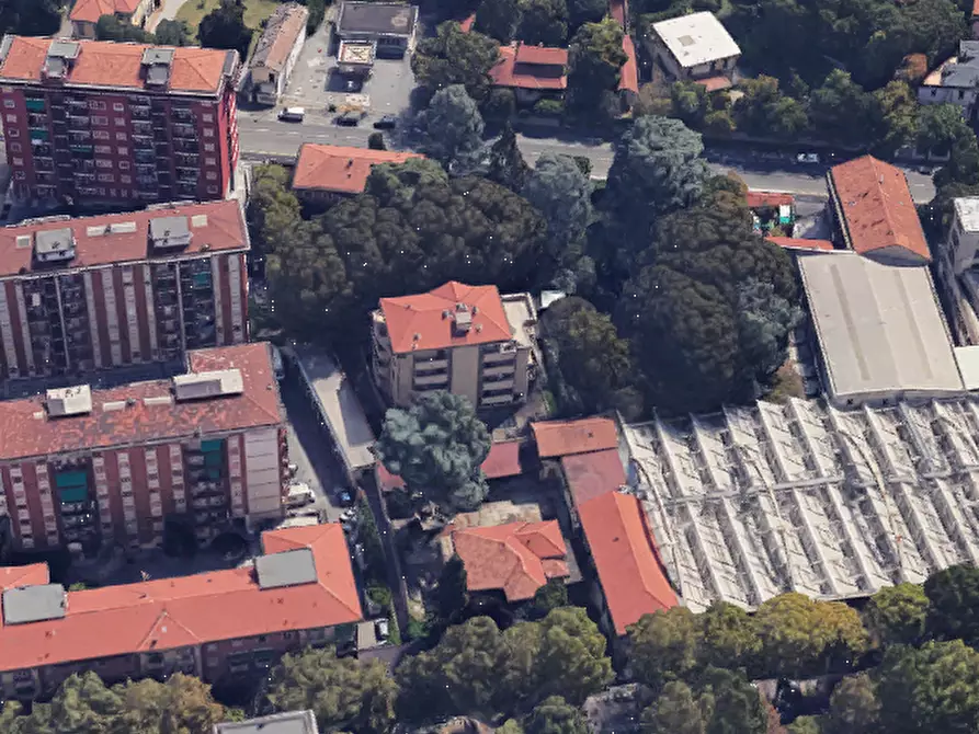 Immagine 12 di Garage in vendita  in Viale Antonio Gramsci a Sesto San Giovanni