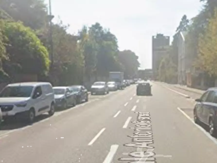 Immagine 7 di Garage in vendita  in Viale Antonio Gramsci a Sesto San Giovanni