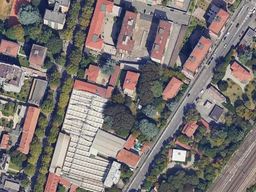 Immagine 1 di Garage in vendita  in Viale Antonio Gramsci a Sesto San Giovanni