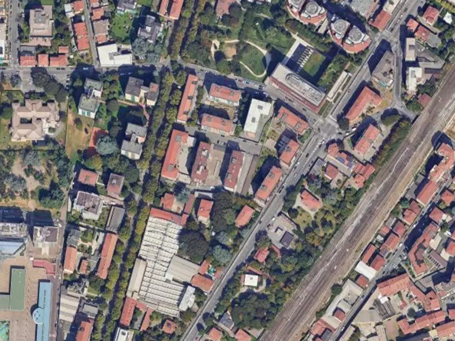 Immagine 4 di Garage in vendita  in Viale Antonio Gramsci a Sesto San Giovanni