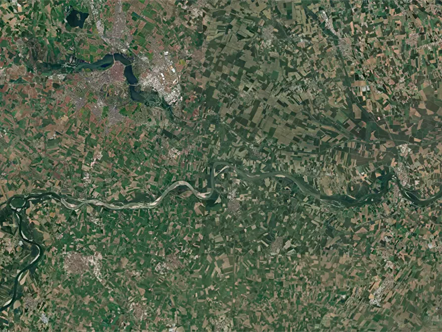 Immagine 18 di Porzione di casa in vendita  in Strada Ostigliese a Mantova