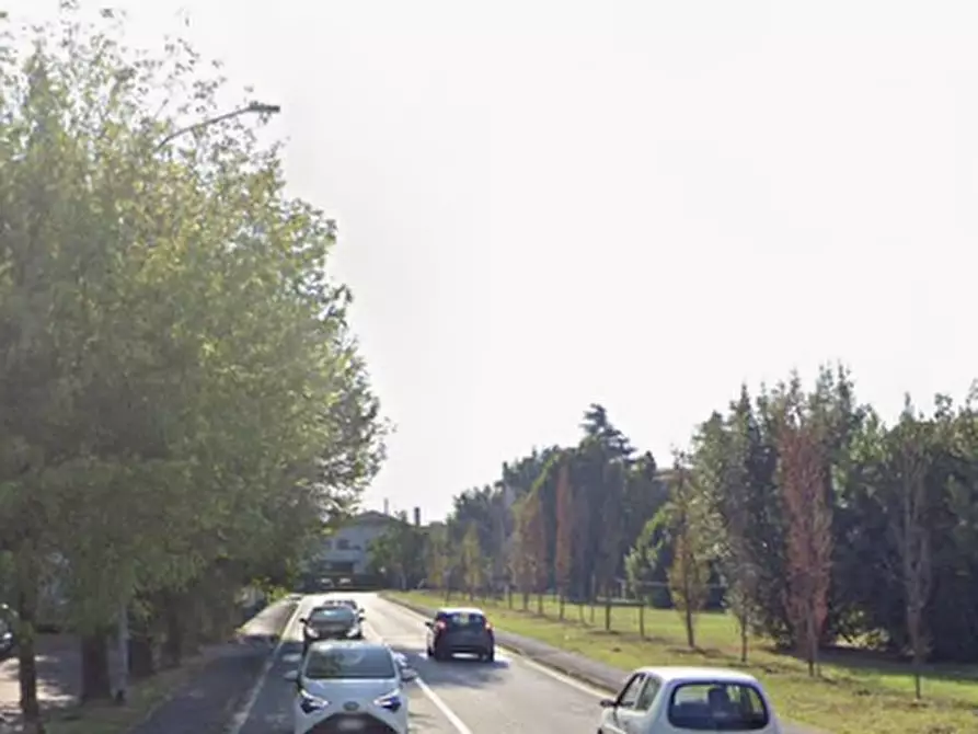 Immagine 16 di Garage in vendita  in Via Gobetti  a Garbagnate Milanese