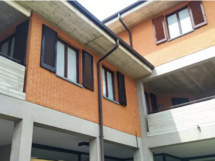 Immagine 1 di Appartamento in vendita  in Via G. Garibaldi  a Agrate Brianza