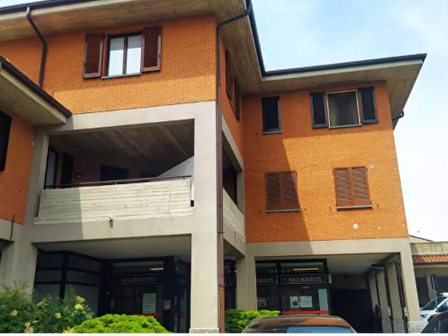 Immagine 3 di Appartamento in vendita  in Via G. Garibaldi  a Agrate Brianza