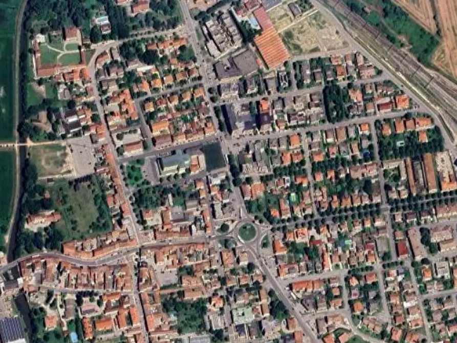 Immagine 7 di Negozio in vendita  in Via Martiri della Libertà a Nogara