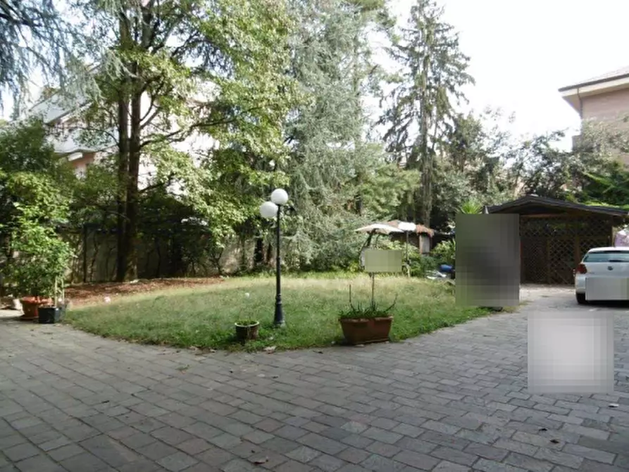Immagine 9 di Villa in vendita  in Corso Italia a Bovisio-Masciago