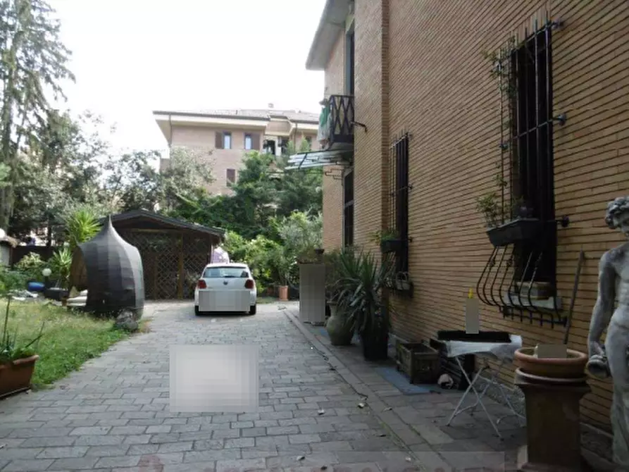 Immagine 10 di Villa in vendita  in Corso Italia a Bovisio-Masciago