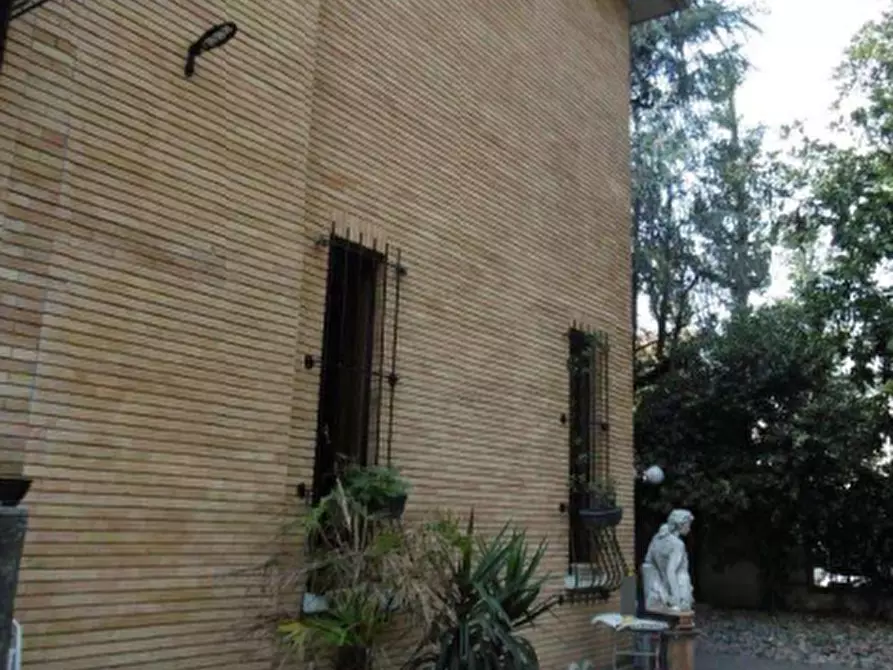 Immagine 11 di Villa in vendita  in Corso Italia a Bovisio-Masciago