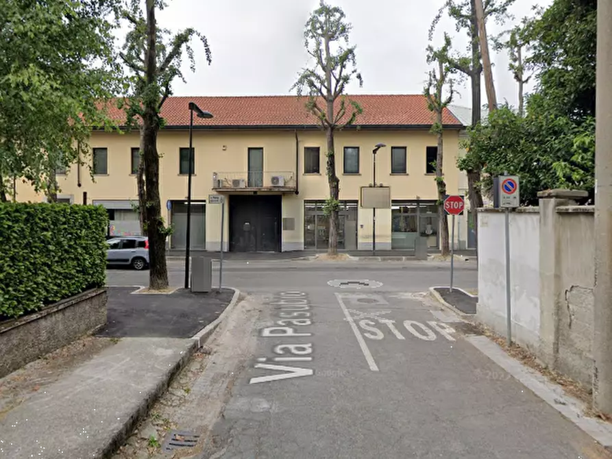 Immagine 18 di Villa in vendita  in Corso Italia a Bovisio-Masciago