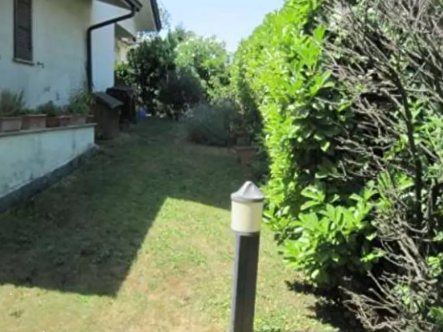 Immagine 12 di Villa in vendita  in Via Legnano  a Peschiera Borromeo