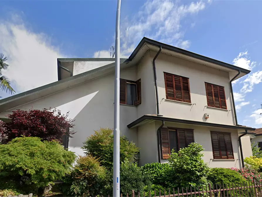 Immagine 16 di Villa in vendita  in Via Legnano  a Peschiera Borromeo