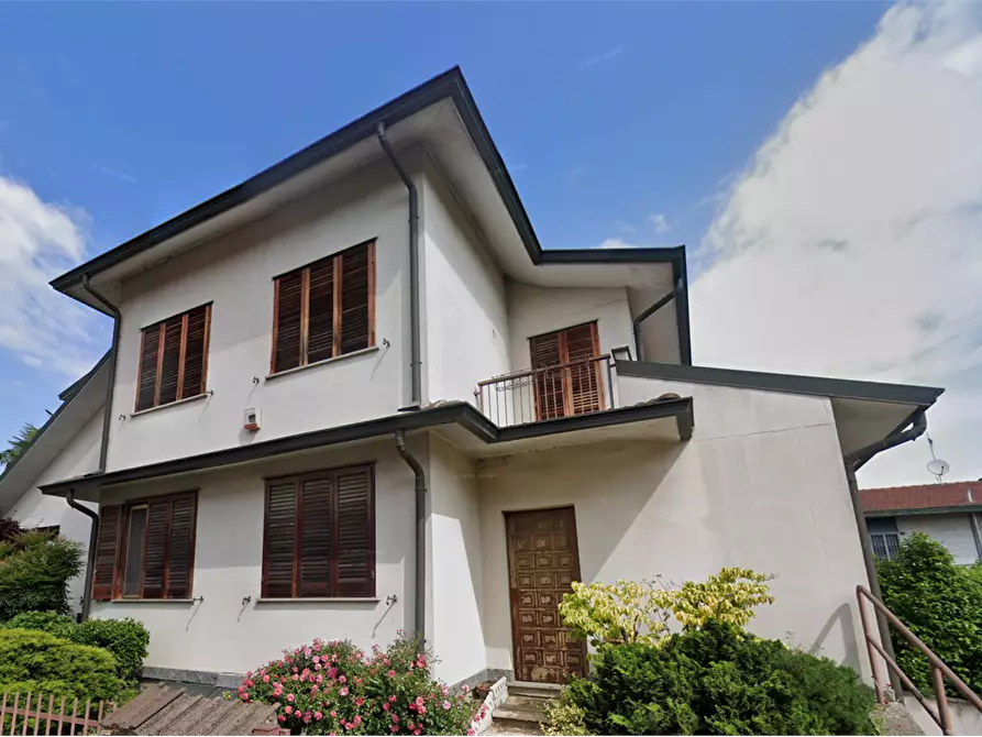 Immagine 17 di Villa in vendita  in Via Legnano  a Peschiera Borromeo