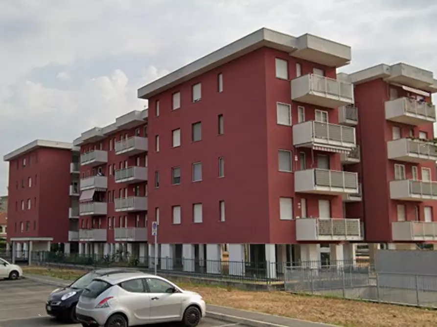 Immagine 5 di Garage in vendita  in Via Piero Gobetti a Garbagnate Milanese