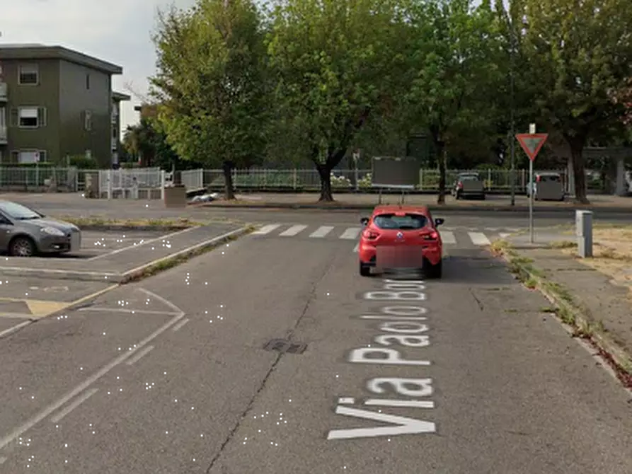 Immagine 7 di Garage in vendita  in Via Piero Gobetti a Garbagnate Milanese