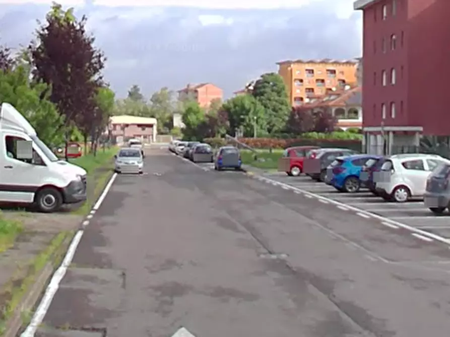 Immagine 9 di Garage in vendita  in Via Piero Gobetti a Garbagnate Milanese