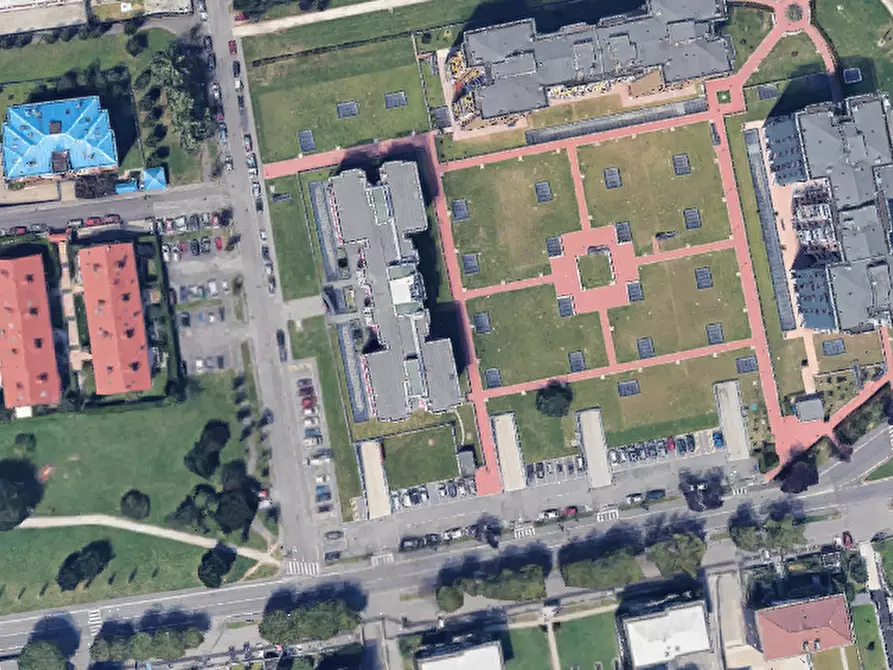 Immagine 10 di Garage in vendita  in Via Piero Gobetti a Garbagnate Milanese