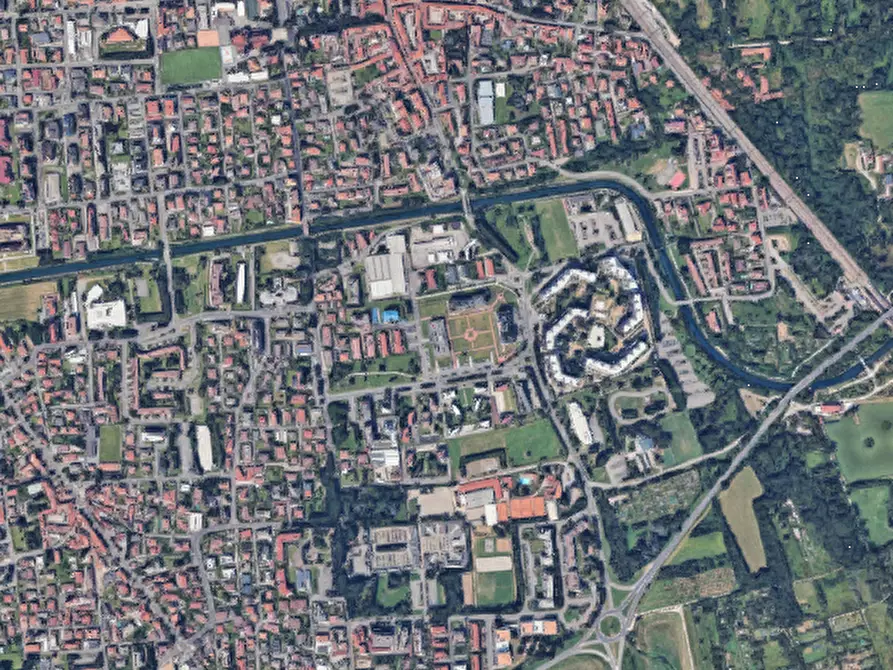 Immagine 13 di Garage in vendita  in Via Piero Gobetti a Garbagnate Milanese