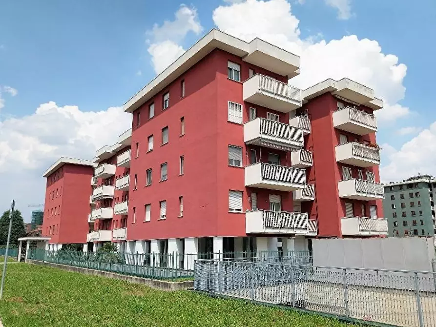 Immagine 5 di Garage in vendita  in Via Piero Gobetti a Garbagnate Milanese