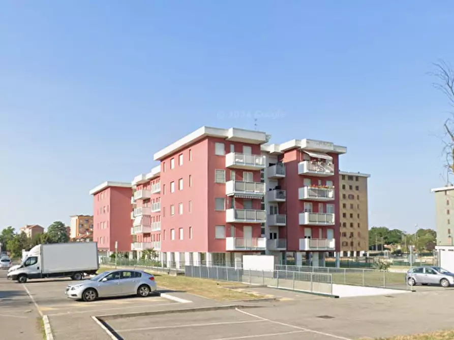 Immagine 16 di Garage in vendita  in Via Piero Gobetti a Garbagnate Milanese