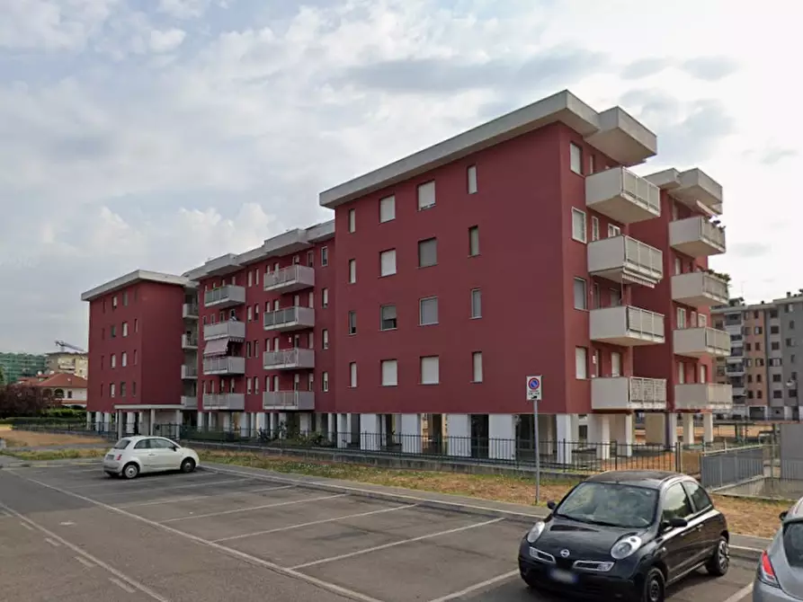 Immagine 9 di Garage in vendita  in Via Piero Gobetti a Garbagnate Milanese