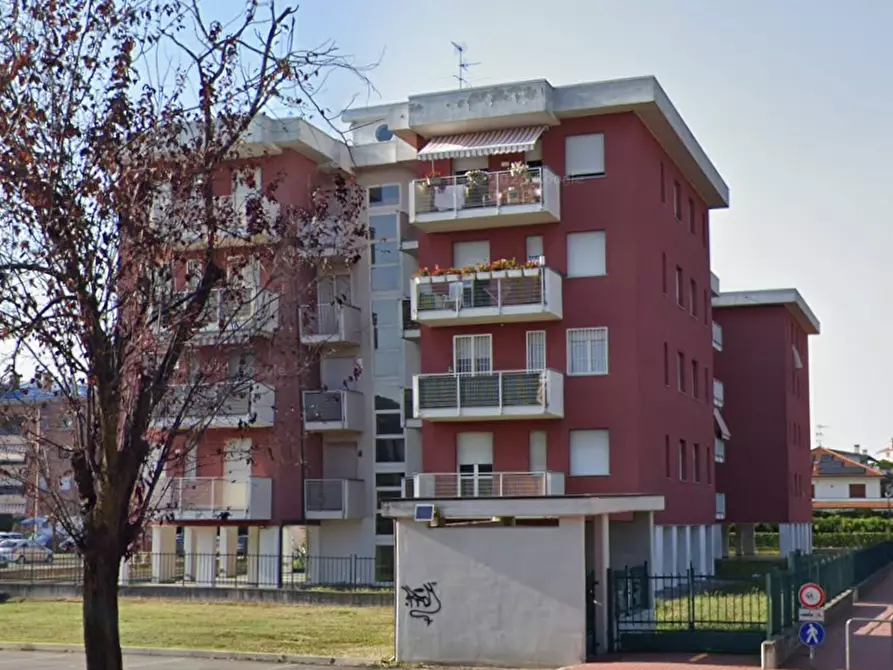 Immagine 13 di Garage in vendita  in Via Piero Gobetti a Garbagnate Milanese