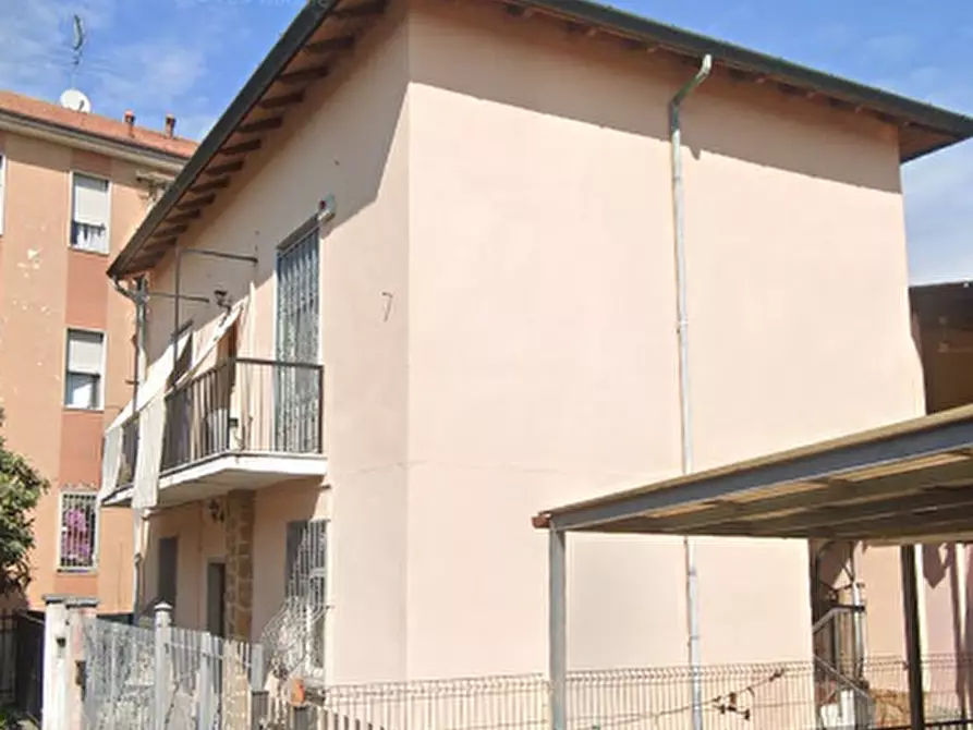 Immagine 1 di Appartamento in vendita  in Via Seggiano a Pioltello