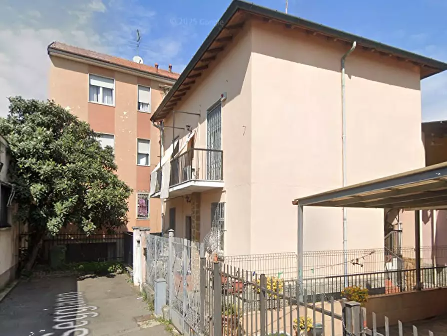 Immagine 5 di Appartamento in vendita  in Via Seggiano a Pioltello