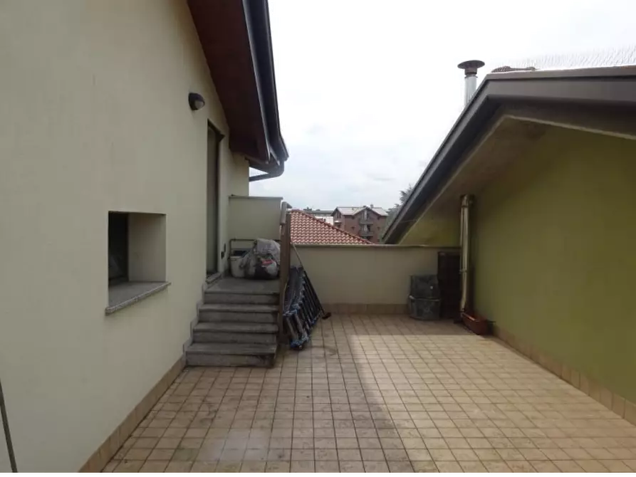 Immagine 5 di Appartamento in vendita  in Via Volta a Carnate