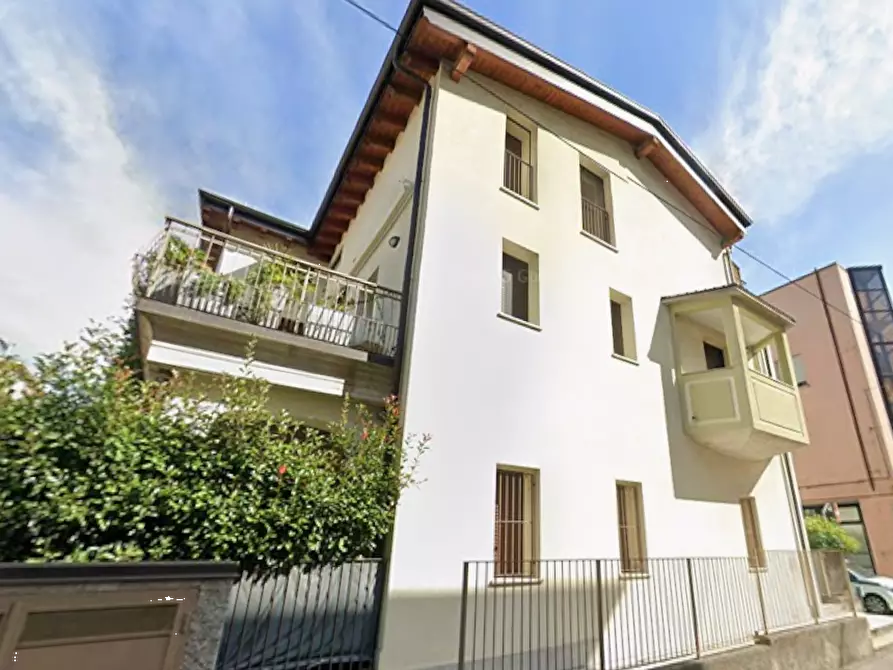 Immagine 9 di Appartamento in vendita  in Via Volta a Carnate