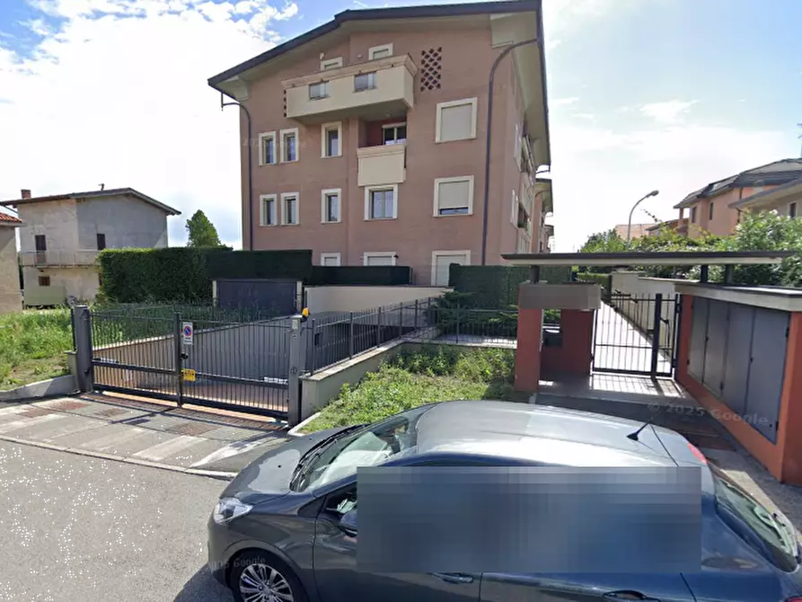 Immagine 7 di Garage in vendita  in Via dei Combattenti a Muggiò