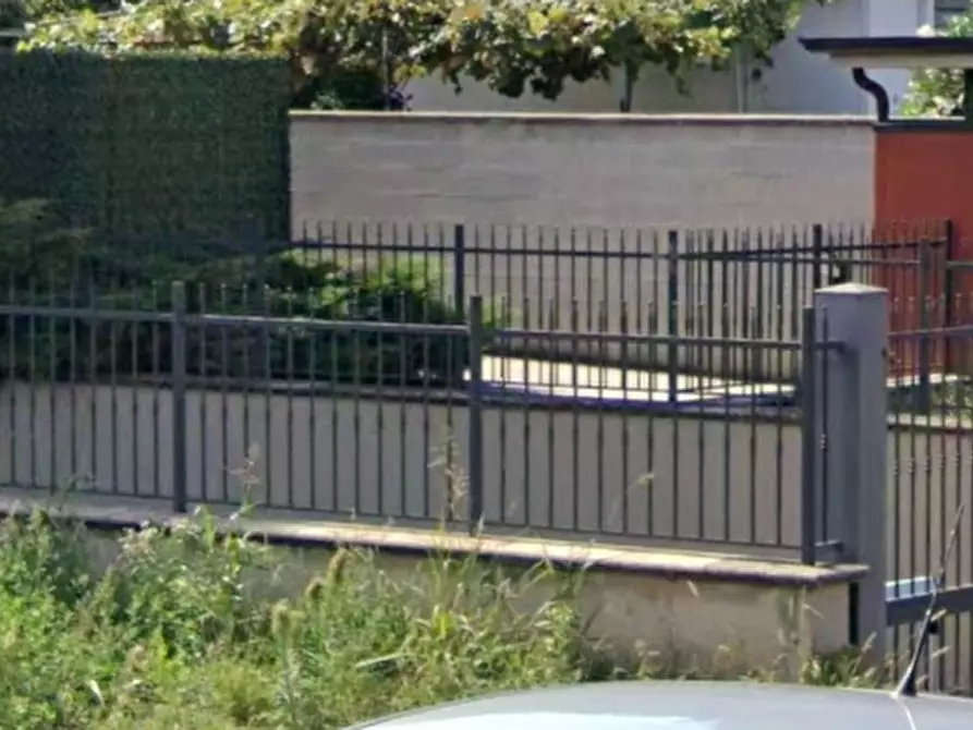 Immagine 8 di Garage in vendita  in Via dei Combattenti a Muggiò