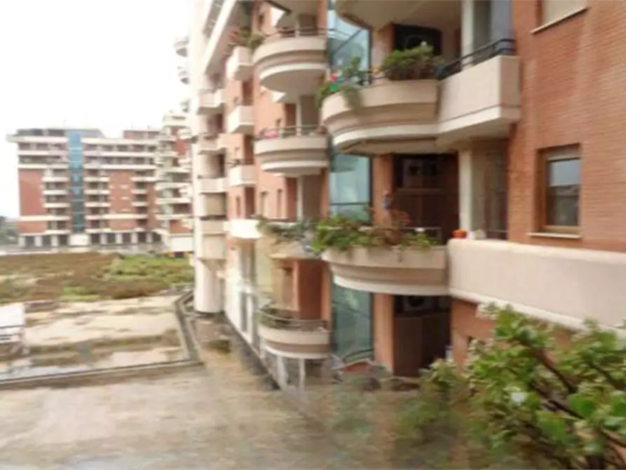 Immagine 2 di Appartamento in vendita  in Via di Acilia a Roma