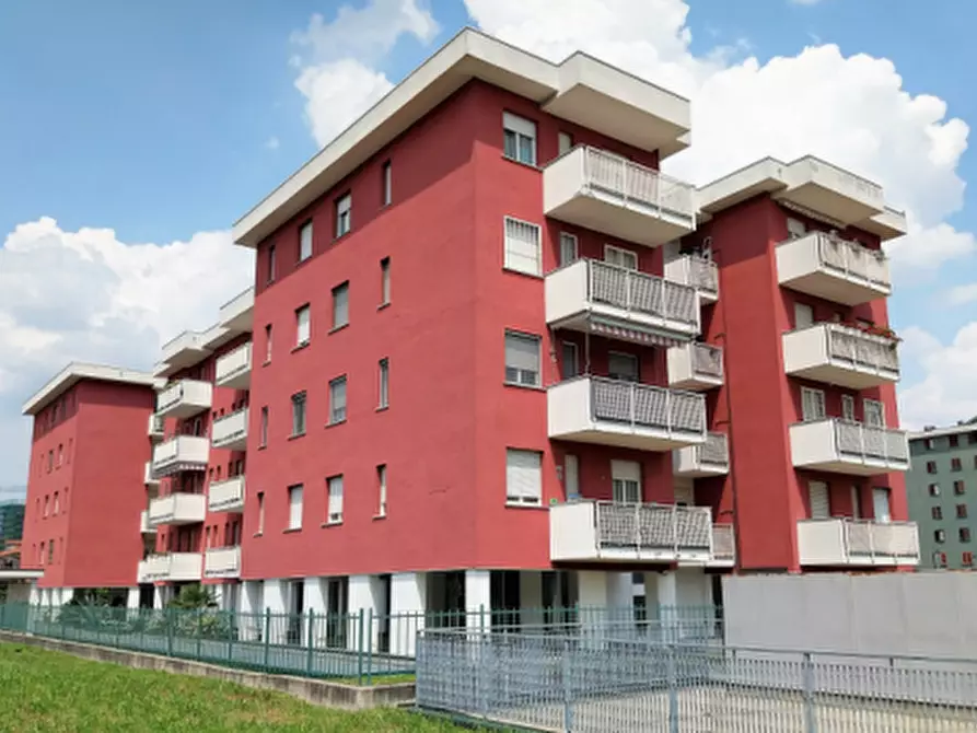 Immagine 4 di Garage in vendita  in Via Piero Gobetti a Garbagnate Milanese