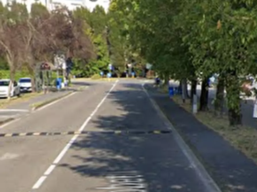 Immagine 6 di Garage in vendita  in Via Piero Gobetti a Garbagnate Milanese