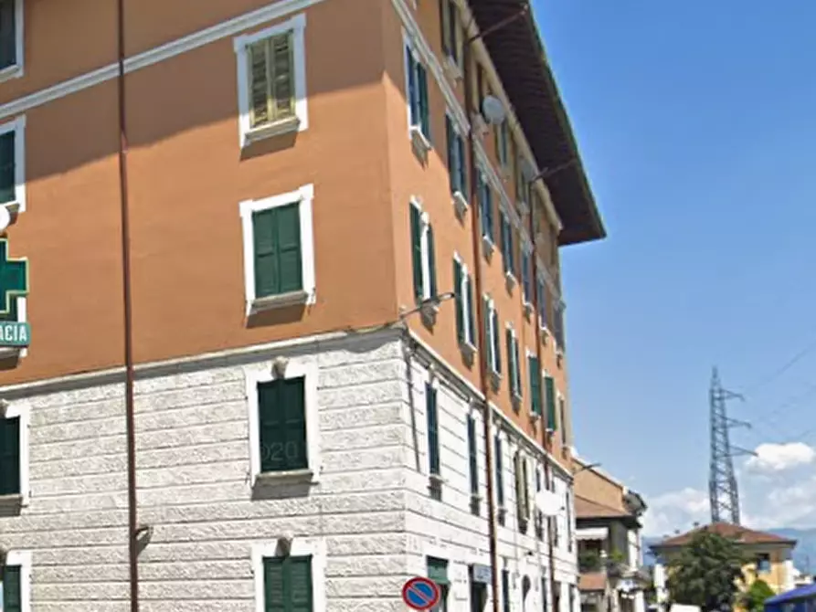 Immagine 2 di Appartamento in vendita  in via Roma a Carnate