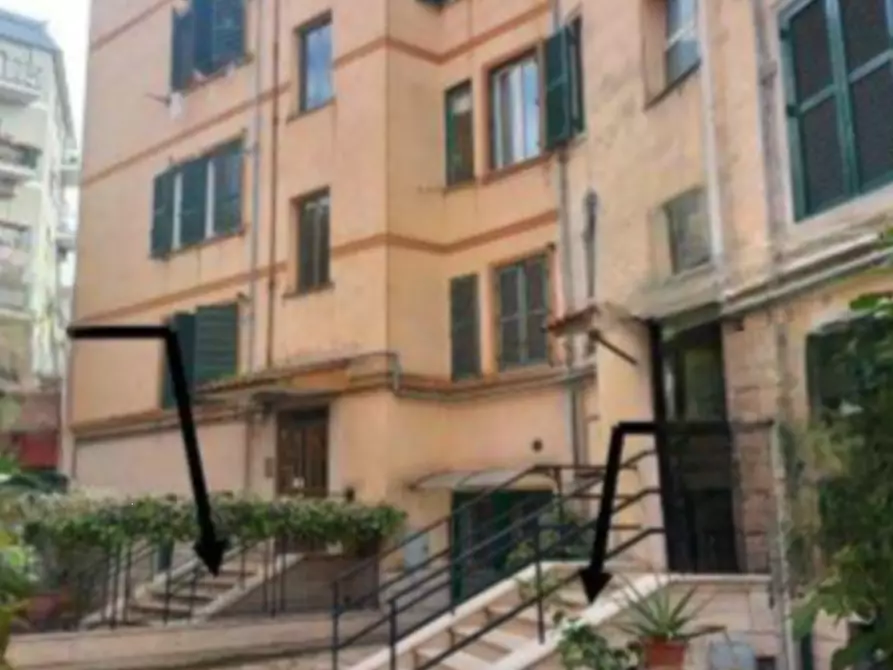 Immagine 2 di Appartamento in vendita  in Via dei Narcisi a Roma