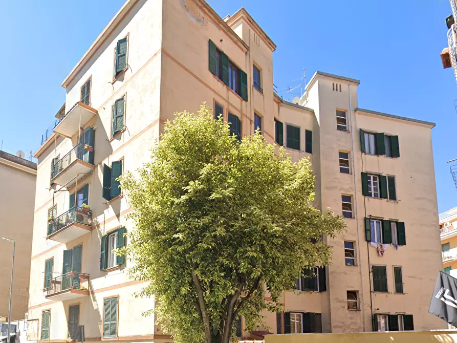 Immagine 8 di Appartamento in vendita  in Via dei Narcisi a Roma