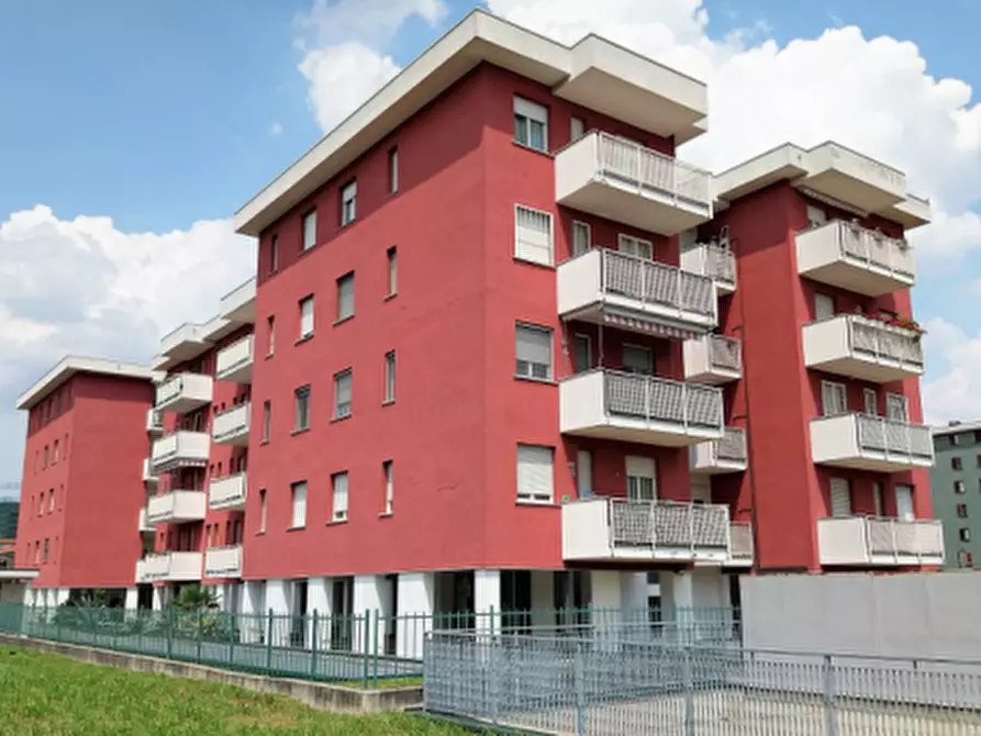 Immagine 2 di Garage in vendita  in Via Piero Gobetti a Garbagnate Milanese