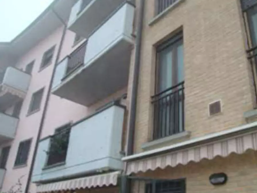 Immagine 3 di Appartamento in vendita  in Via Maddalena di Canossa a Magenta