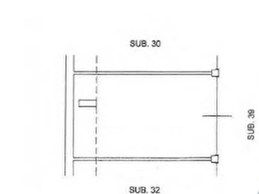 Immagine 9 di Garage in vendita  in Via Pietro Romani a Roma