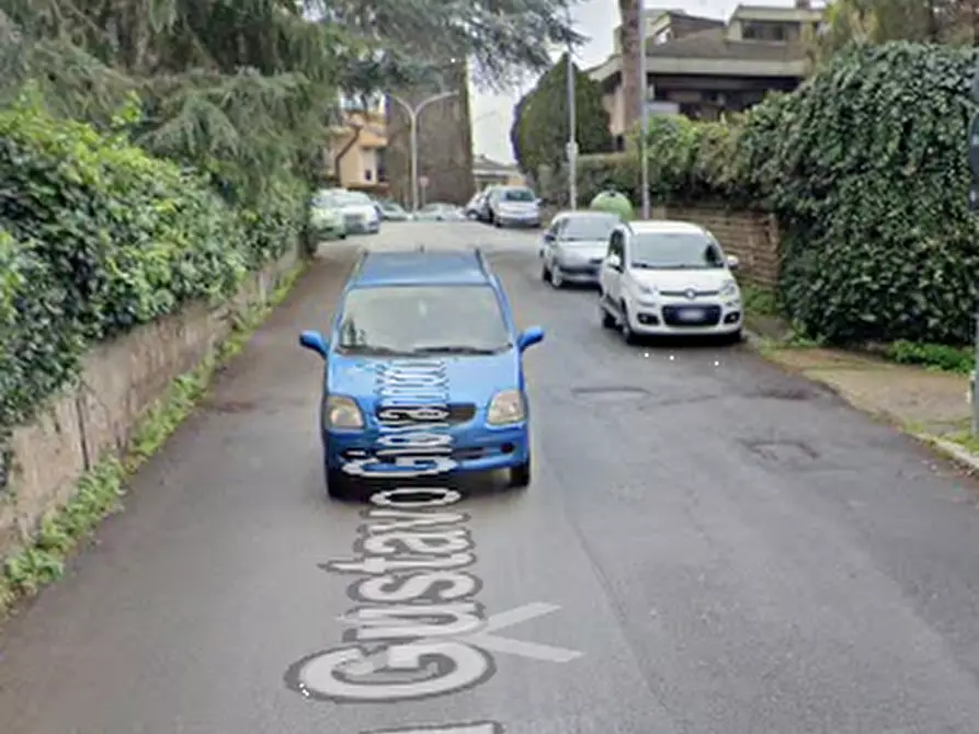Immagine 3 di Villa in vendita  in via Gustavo Giovannoni  a Roma