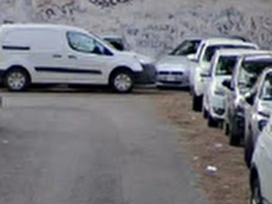 Immagine 5 di Negozio in vendita  in Via Marco Carellario a Roma