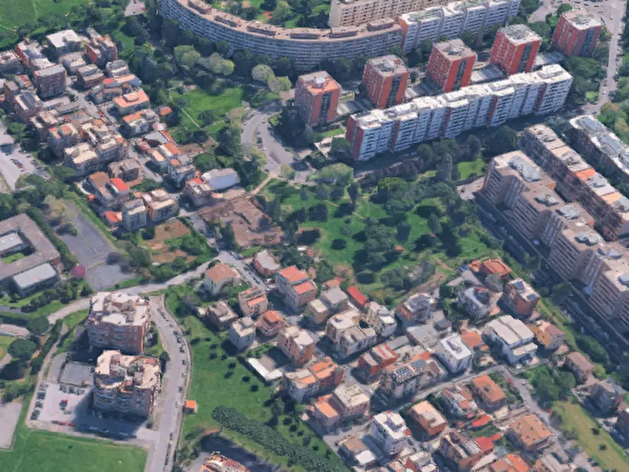 Immagine 15 di Appartamento in vendita  in Via del Podere Rosa a Roma