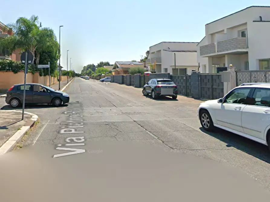 Immagine 5 di Garage in vendita  in Via Pietro Romani a Roma